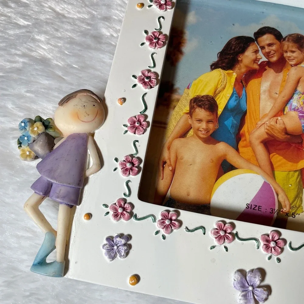 Mommy Loves Me Hand Painted 3D Ceramic Floral Picture Frame 3.5x5 Cotagecore